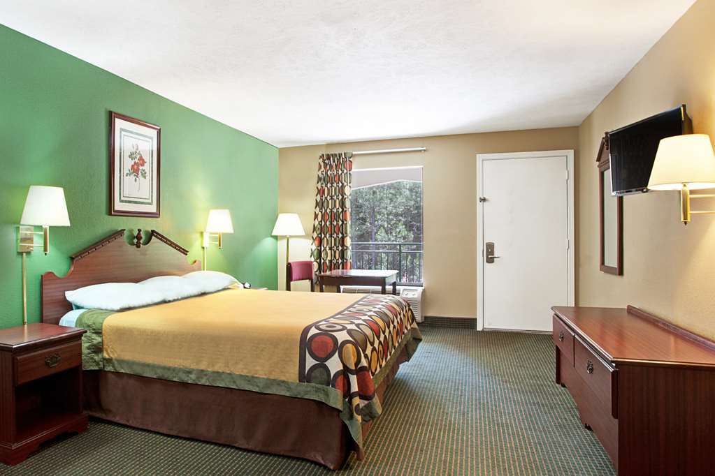 Super 8 By Wyndham Pearl/Jackson/East Hotel Room photo